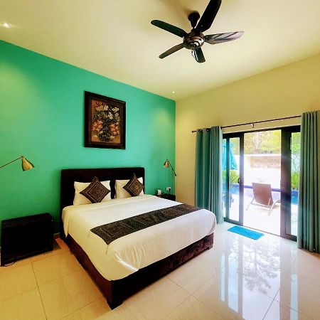 Charis Pool Villa 1 - 3 Bedroom With Private Pool Бентонг Екстериор снимка