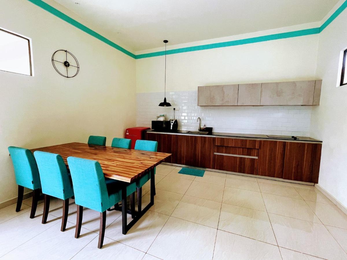 Charis Pool Villa 1 - 3 Bedroom With Private Pool Бентонг Екстериор снимка